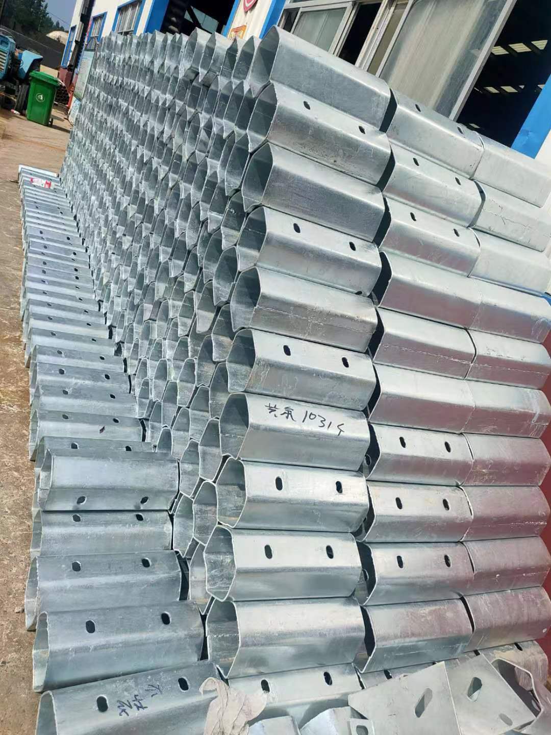 三波  双胞胎镀锌防阻块